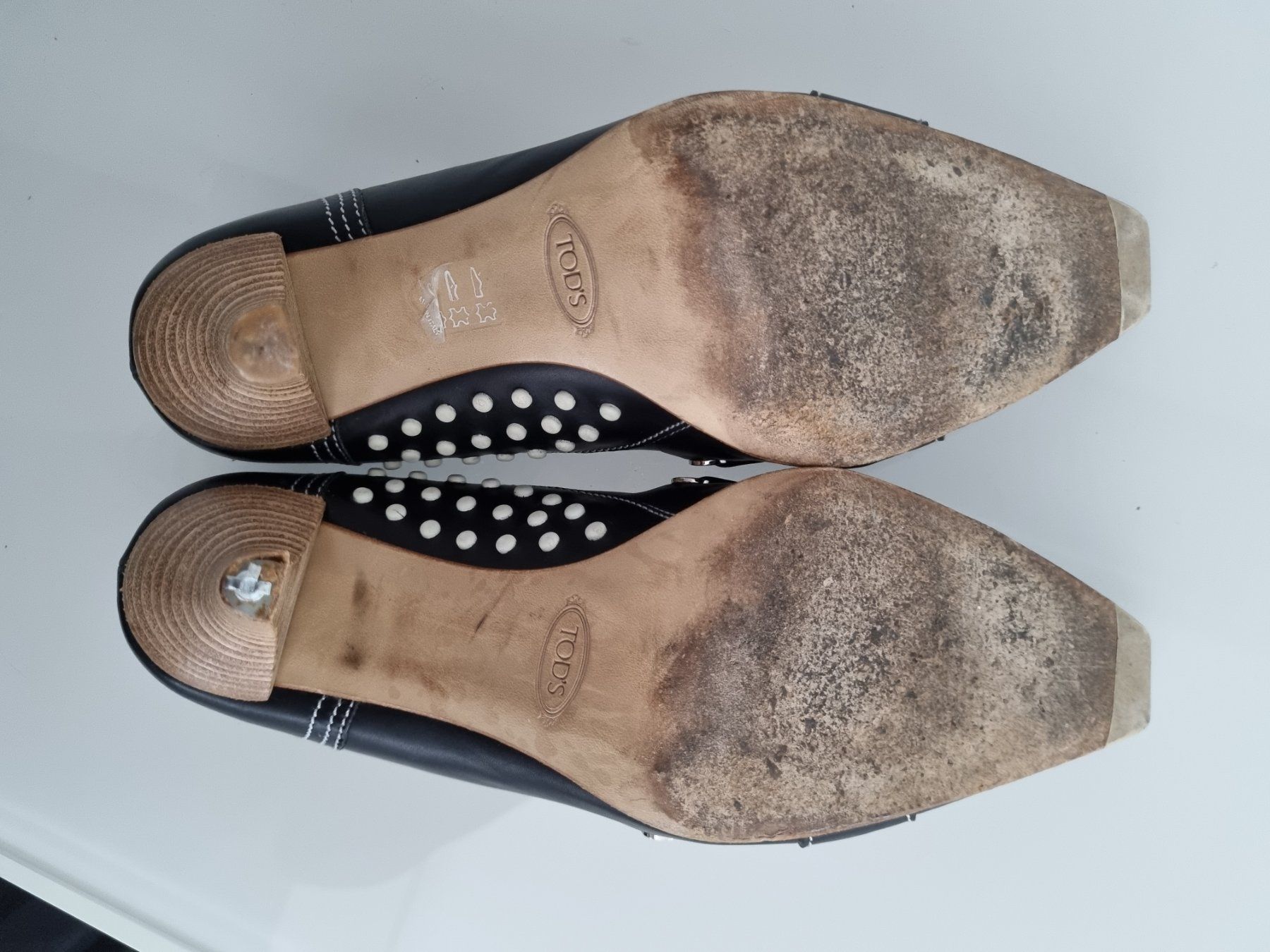 Tod'S Scarpe da donna: Originale Tod's Pumps, schwarzes Leder, Grösse 40 – Usato da Hägendorf venduto da Saskia0 2