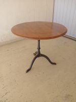 Belle ancienne table de Bistrot avec pied en fonte 