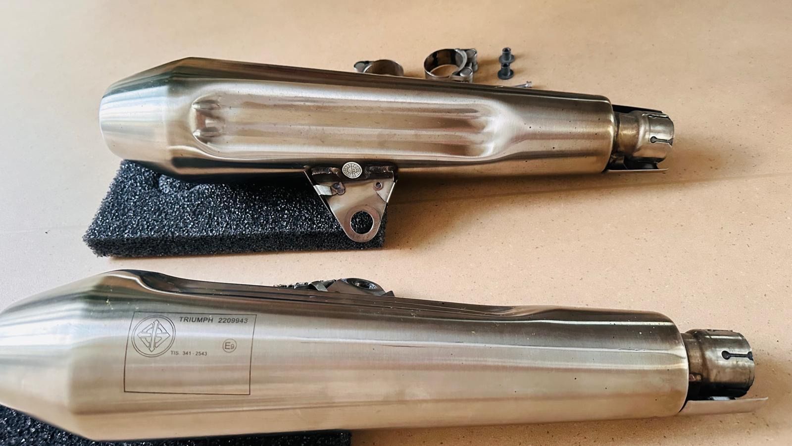 Triumph Sistemi di scarico: Original Auspuff Endtöpfe Triumpf Thruxton RS – Usato da Wettingen venduto da PhilipK 1