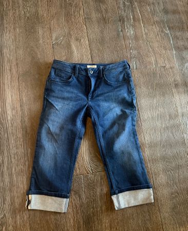 Jeans Burberry Capri, taille 29, parfait pour l'été!