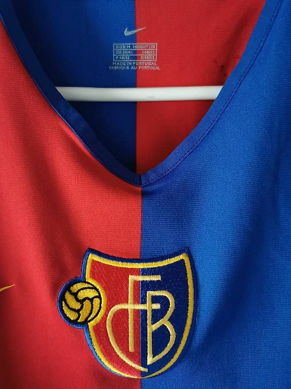 FC Basel Canottiere & Pantaloni: FC Basel Fussballtrikot Grösse M – Usato da Scheuren venduto da JanaBuerki 1