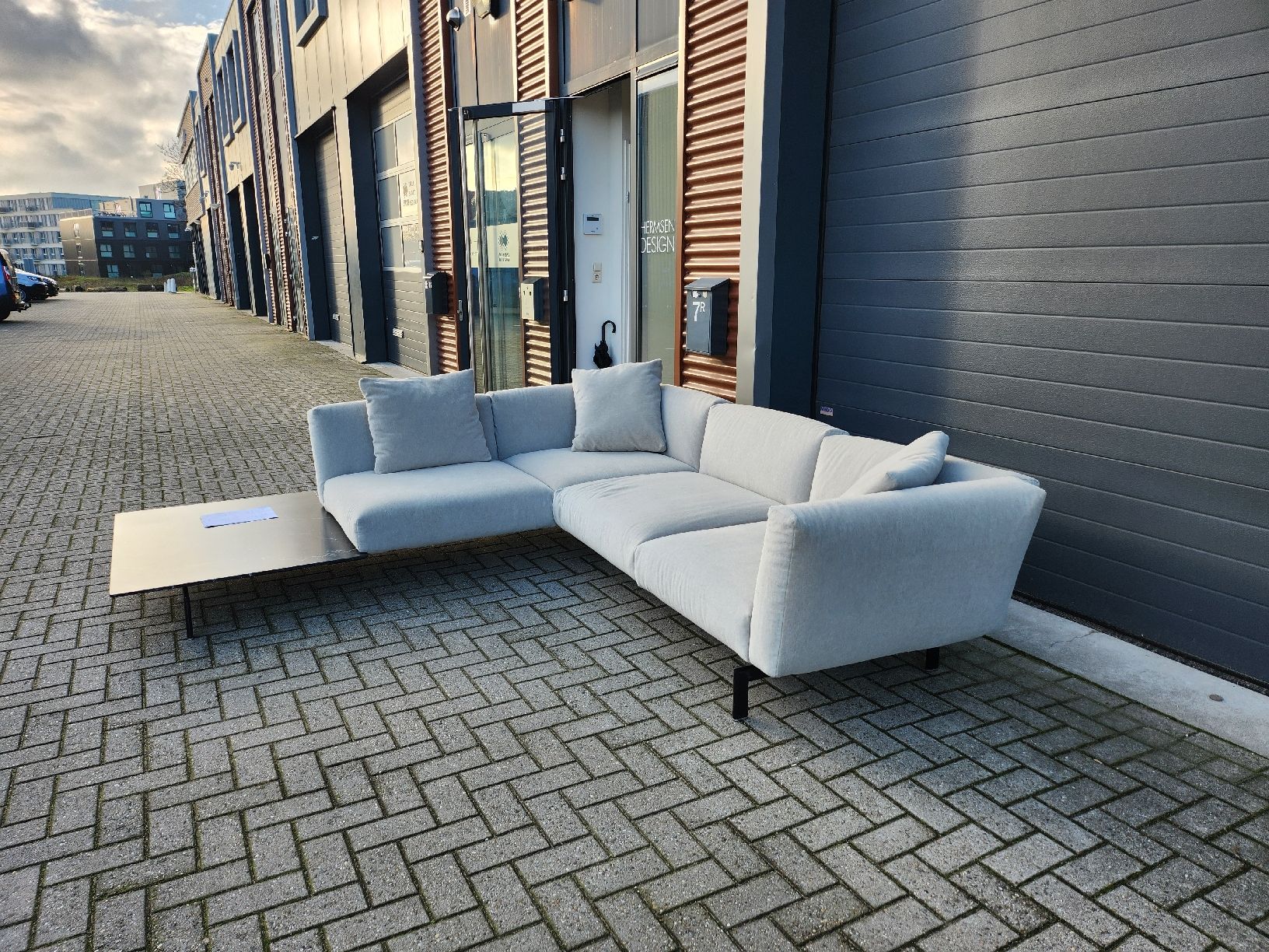 Knoll Divani: Knoll Avio Compact Ecksofa by Piero Lissoni – Usato da Gelderland venduto da HermsenDesign 3