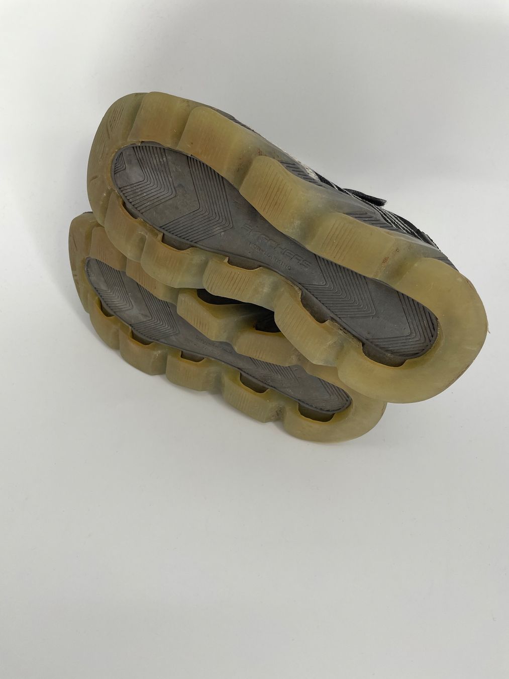 Skechers Scarpe per ragazzi: Skechers Kinderschuhe Sneaker mit Lichtern Gr. 36 – Usato da Auenstein venduto da moin. 2