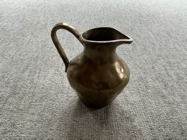 Antike Messingkanne/Vase mit Henkel , sehr schwer
