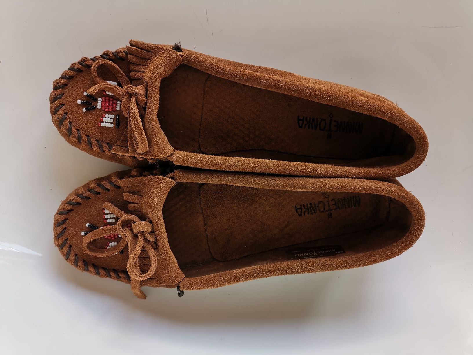 Scarpe da donna: Minnetonka Moccasins  – Nuovo (secondo la descrizione) da Uerikon venduto da pink_flamingo