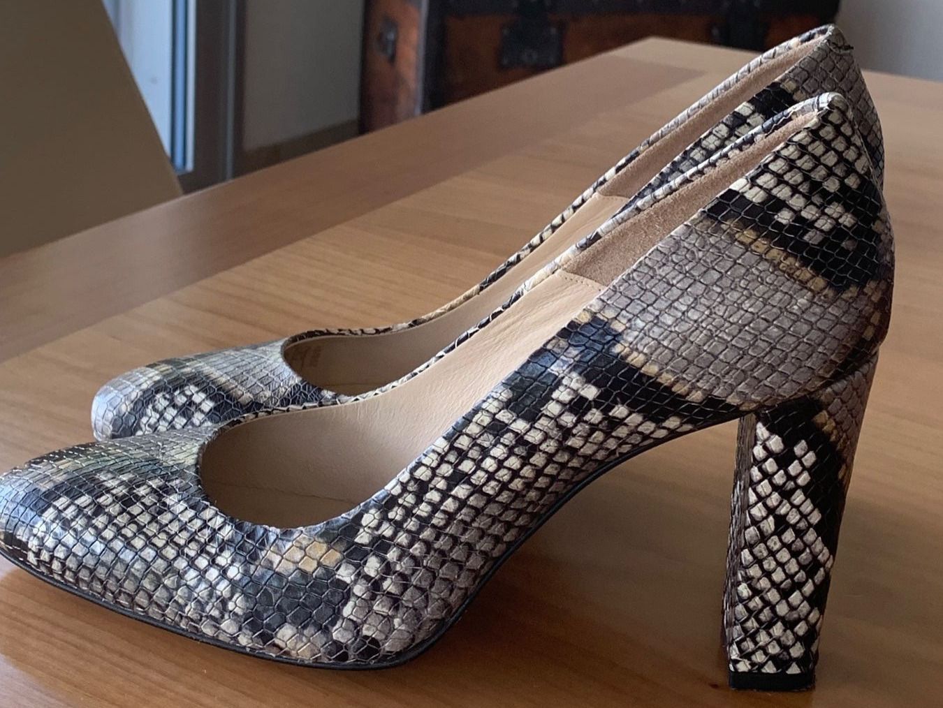 Massimo Dutti Scarpe da donna: Chaussures – Nuovo (secondo la descrizione) da Blonay venduto da PatriciaB05