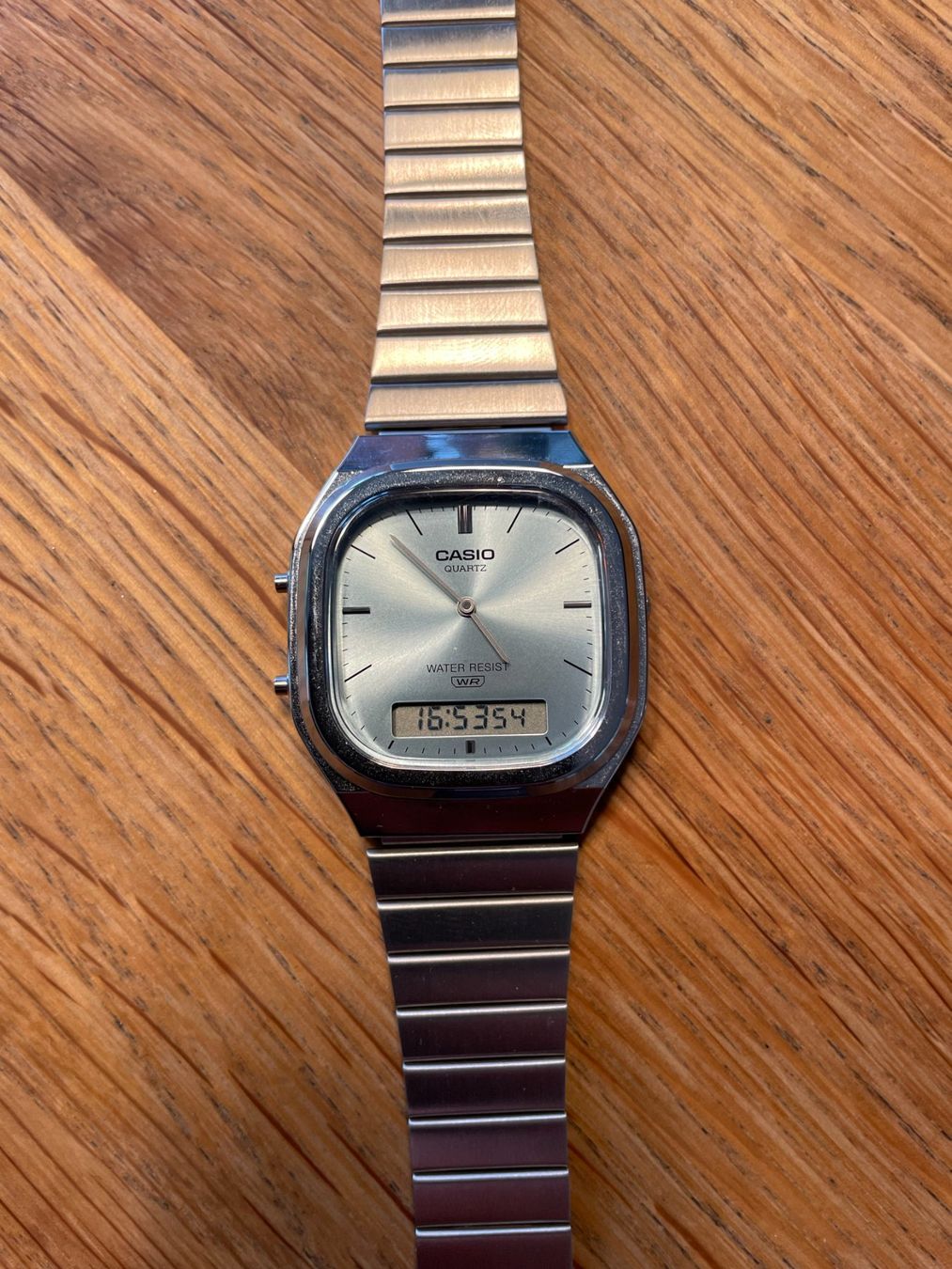 Casio Uhren: Casio Square AQ-240E, neuwertig – Gebraucht aus Luzern von alpenkai