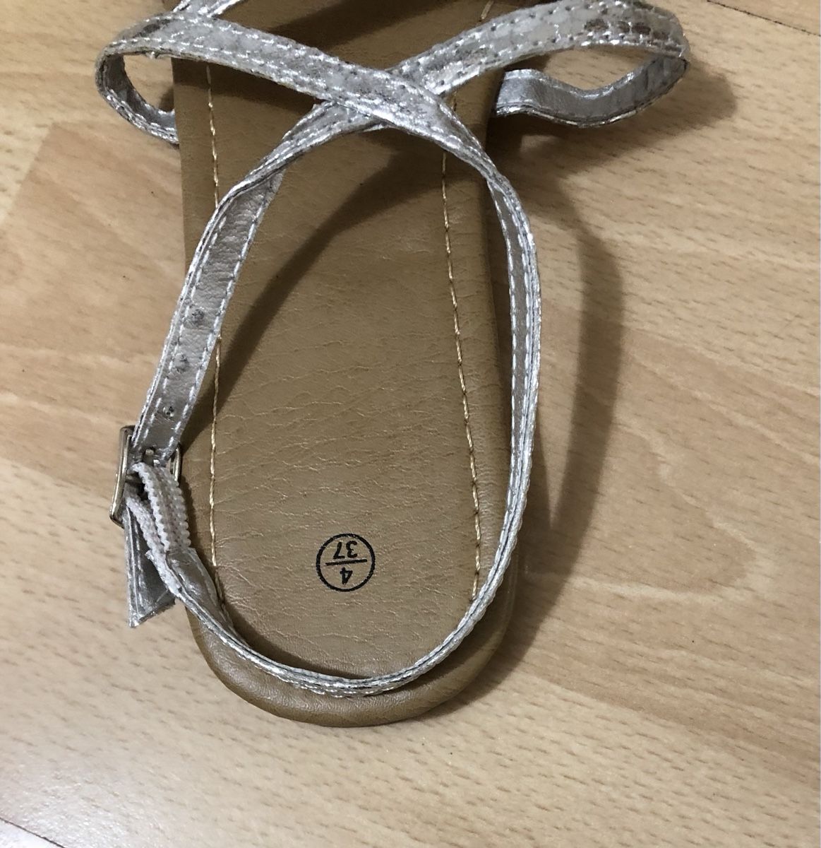 Scarpe da donna: Sandalen - Silber Gr.37 – Nuovo (secondo la descrizione) da Chur venduto da vicky7 4