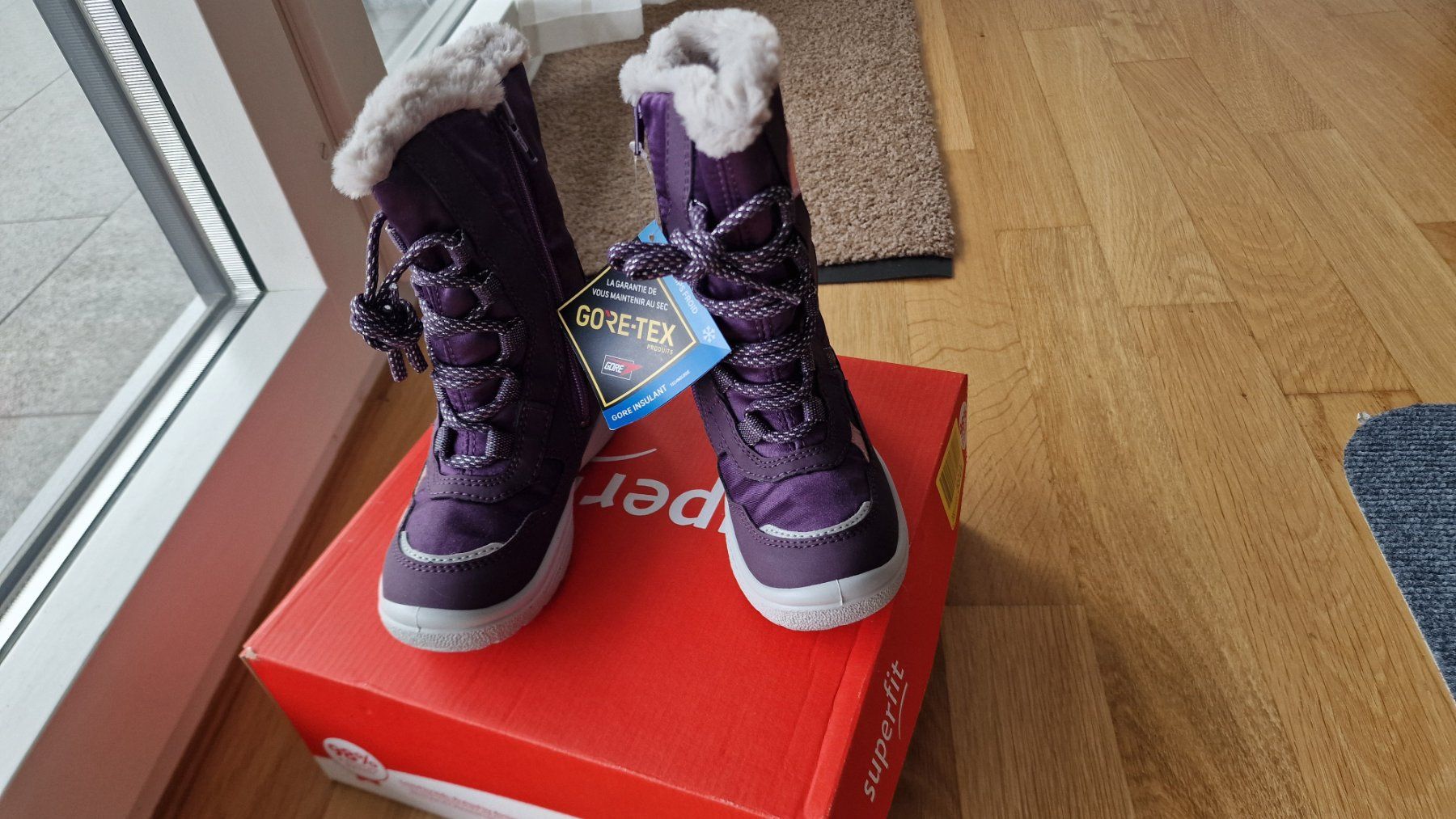 Superfit Scarpe per ragazze: Neue Superfit Crystal Stiefel (Größe 25) – Usato da Zug venduto da DanielHirsbrunner