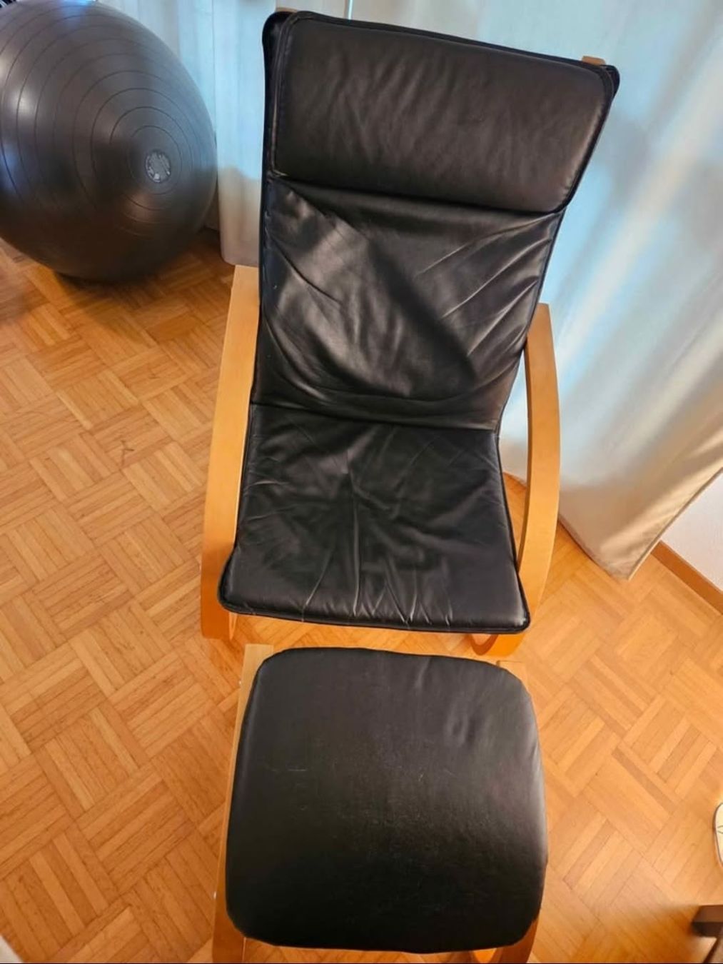 Ikea Poltrone: IKEA Sessel mit Hocker – Usato da Mels venduto da tim_lx89 2