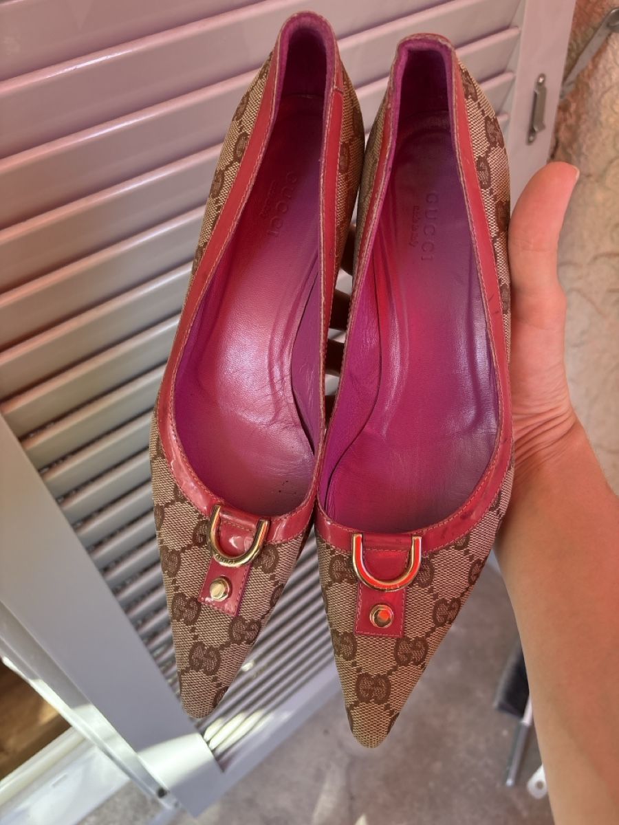 Gucci Chaussures femmes: Gucci Canvas Pumps Y2K – D'occasion à Bern par LoveVintageY2K