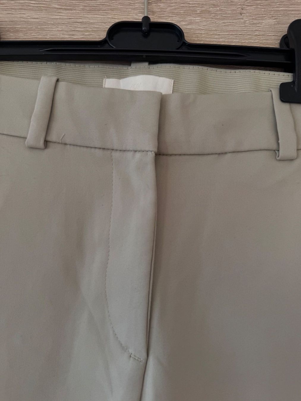 H&M Pantaloni: Pantalon classique beige – Usato da Montreux venduto da iizaa811 1