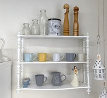 Antikes Wandgestell/Regal - weiss lackiert HOLZ - TOP!
