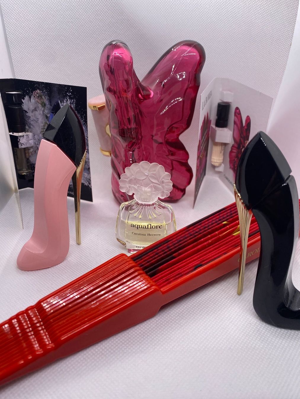 Carolina Herrera Flaconi: Lot divers Caroline Herrera, miniatures + flacons plume... – Usato da Saillon venduto da Libellule7