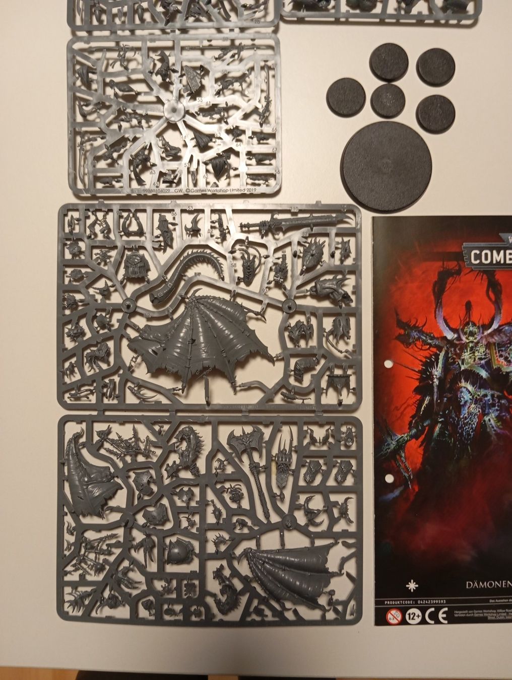 Modellbausätze & Standmodelle: Warhammer 40K: Chaos Dämonenprinz und 5 Eldar Todesfeen – Neu und originalverpackt aus Rodels von eli_g8n7 1