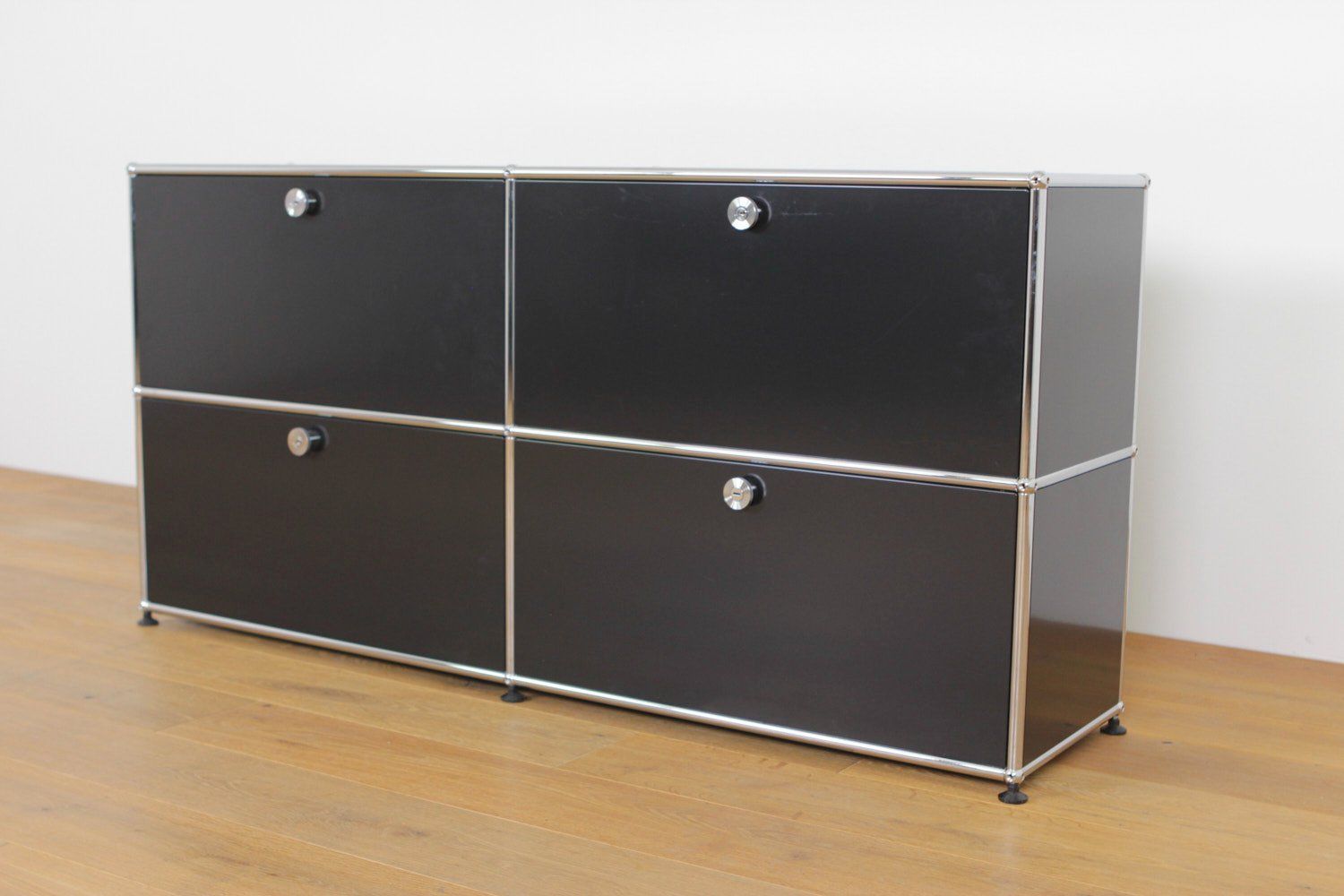 USM Scaffali: USM Haller Sideboard Graphitschwarz – Nuovo (secondo la descrizione) da Affoltern am Albis venduto da StudioStandard 1