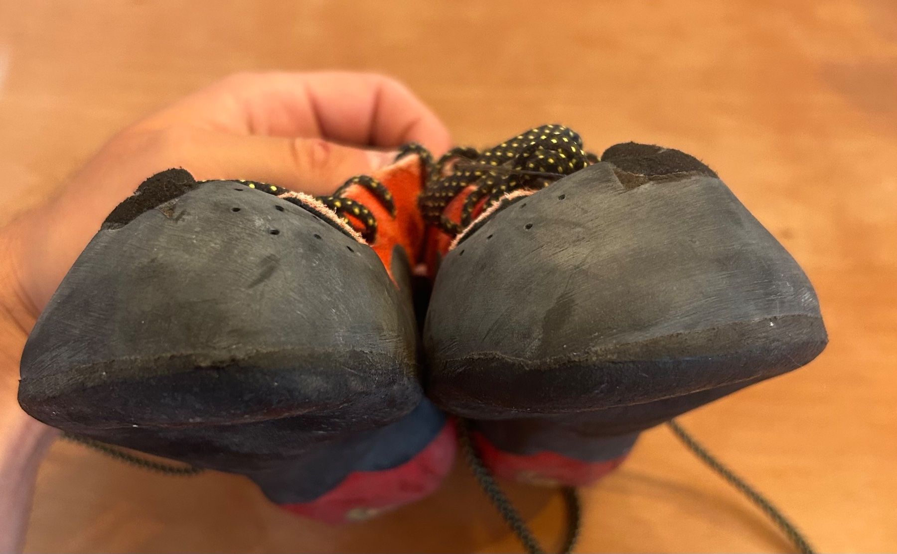 La Sportiva Scarpe da uomo: La Sportiva Testarossa Kletterschuh 38.5 – Usato da Burgdorf venduto da SalomeZuberbuehler 1