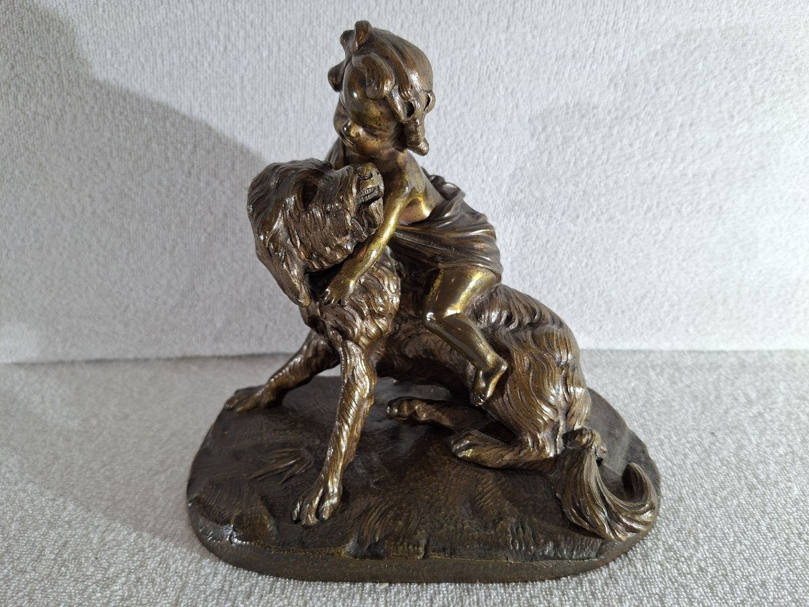 Sculture & Statue: Bronze Antik, Mädchen mit Hund – Usato da Grindelwald venduto da carro5