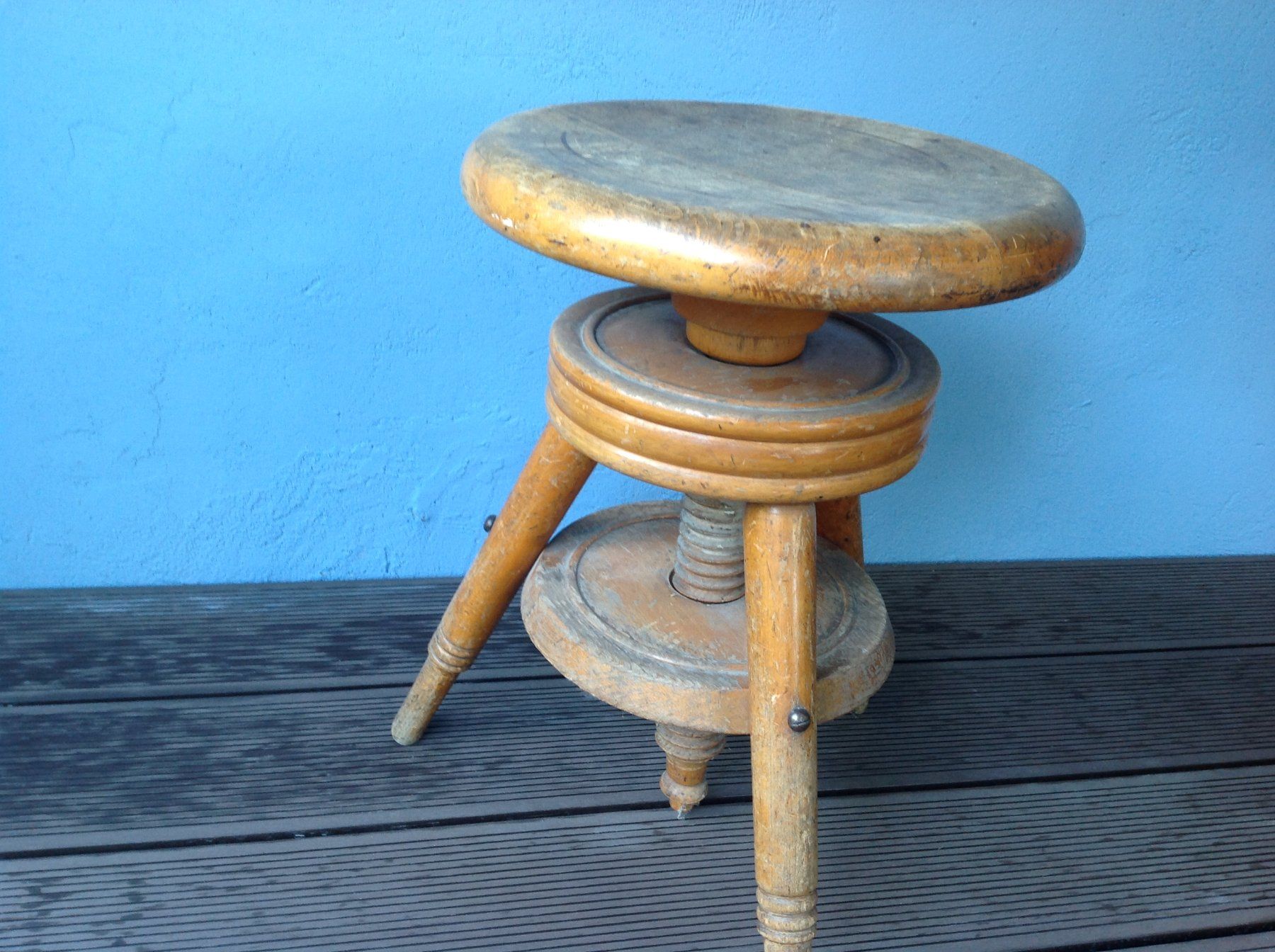Sgabelli: holz hocker / tabouret d'horloger / Uhrmacherhocker – Usato da Vuiteboeuf venduto da broticaire 1