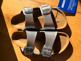 Birkenstock Sandalen Arizona silber Grösse 32 neu mit Eti...