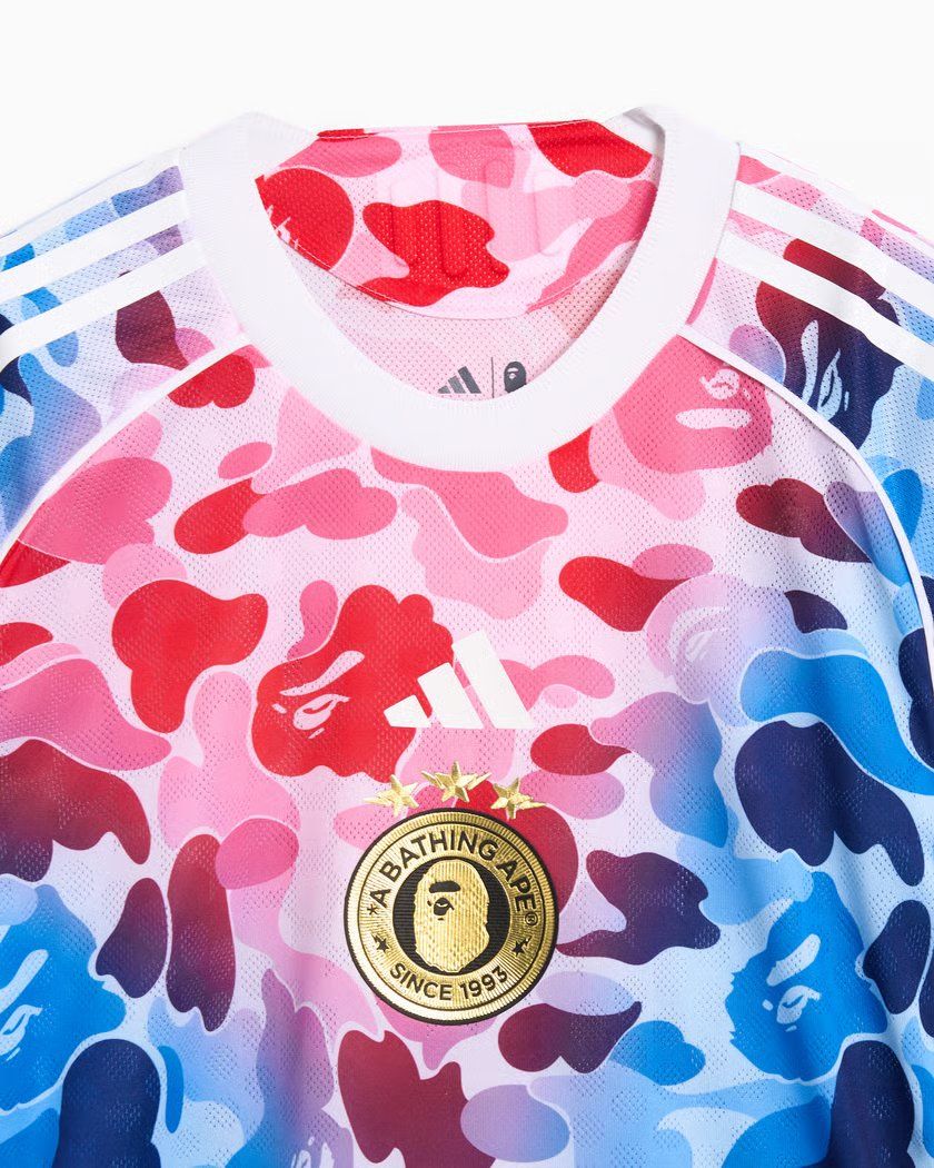 Bape T-shirt: Bape x adida jersey – Nuovo e nell'imballaggio originale da Lugano venduto da Ceruttig 1