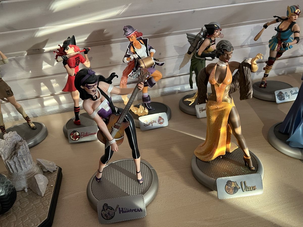 Statuette: DC Bombshells Vintage Art Statues + 2 Special Statues – Nuovo (secondo la descrizione) da Biel/Bienne venduto da vespa92 5