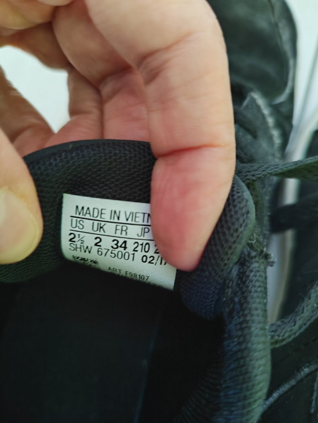 Adidas Herrenschuhe: Adidas Sneakers, Turnschuhe Gr. 34 – Gebraucht aus Seon von Mandes1 2