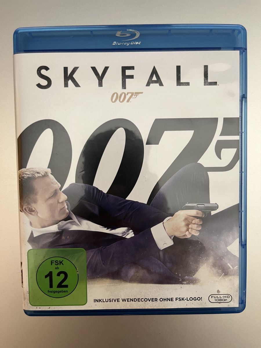 Tous les DVDs: Blu-ray Skyfall 007 – D'occasion à Au ZH par Paninifieber26