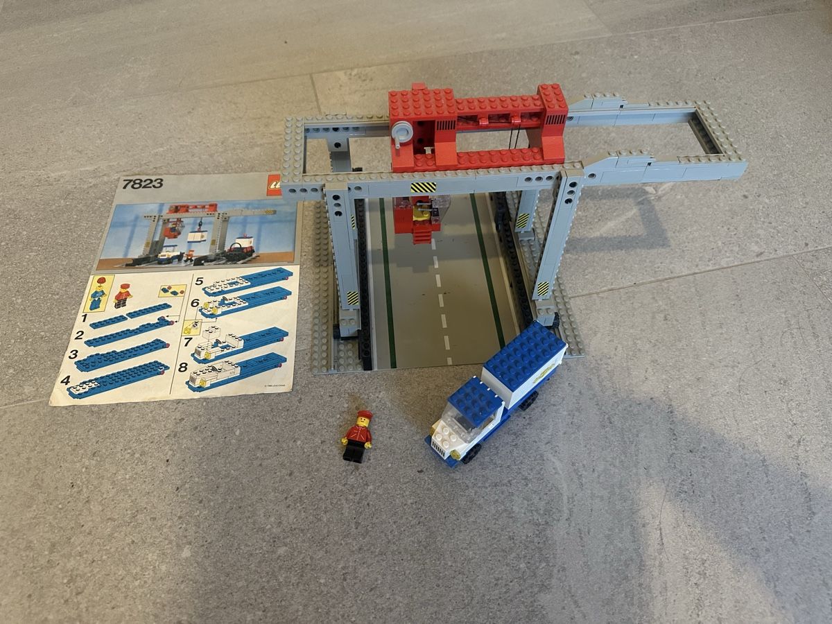 Lego Baukästen: Lego Set 7823  – Gebraucht aus Fahrwangen von lya_n6l6