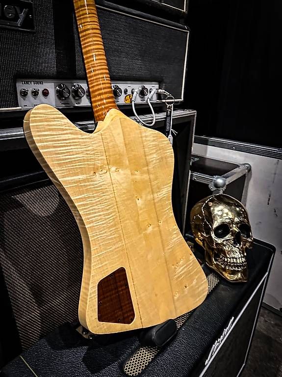 Strumenti musicali: John Ambler Icarus firebird – Usato da Montreux venduto da Alligator-AMPS 4