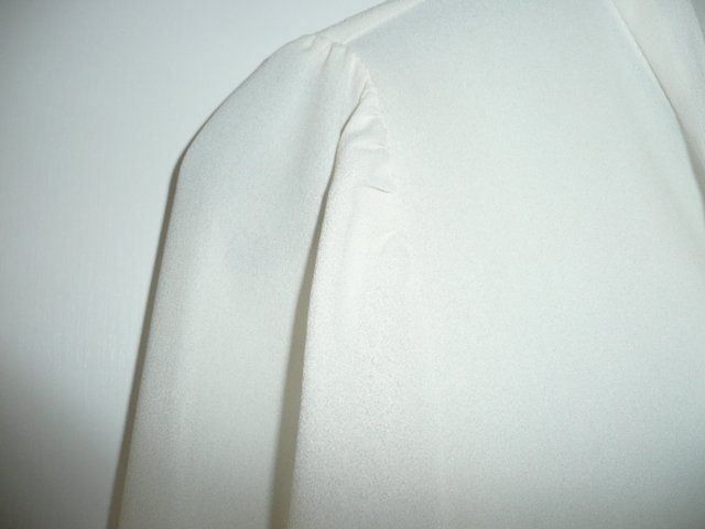 Zara Camicette: Bluse offwhite von ZARA – Usato da Baar venduto da negombo 2