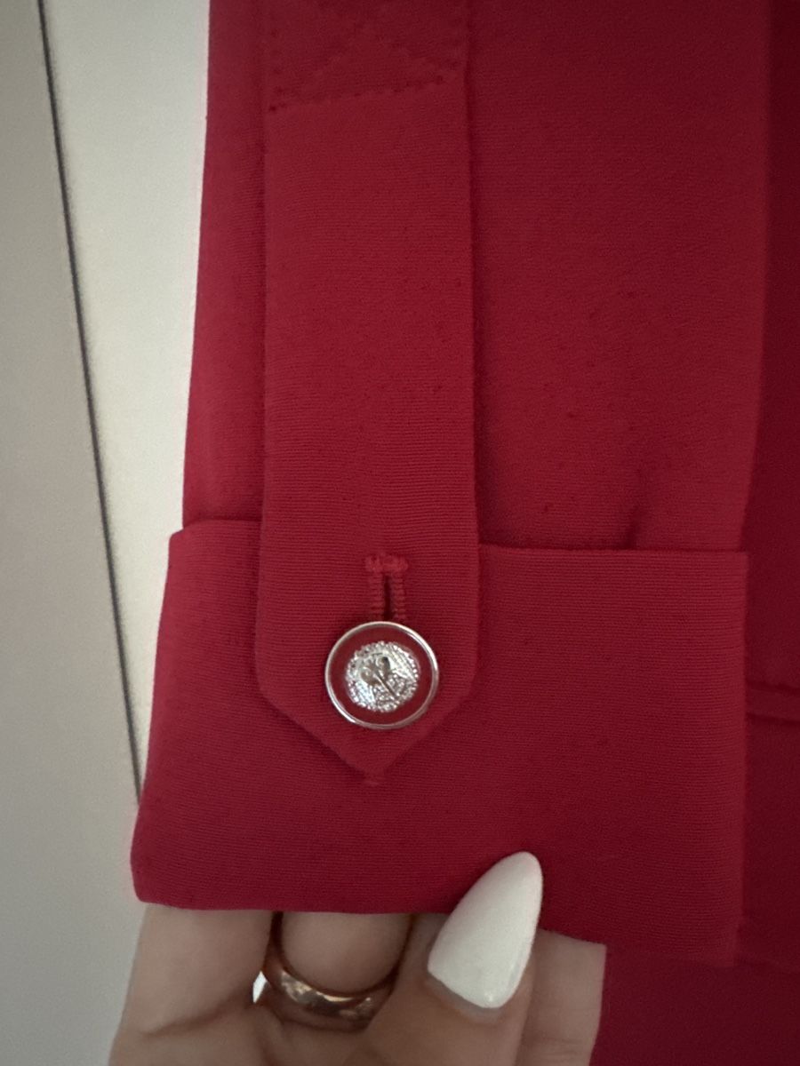 Zara Completi & Tailleur: Roter Blazer von Zara Basic, Grösse XS, Top Zustand! – Nuovo (secondo la descrizione) da Zürich venduto da Rae0850 2