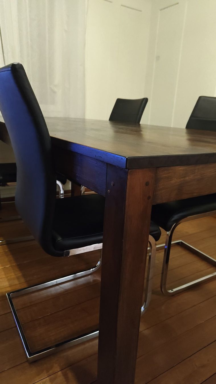 Tables: Dunkler Esstisch – D'occasion à Winterthur par slowcheetah 1
