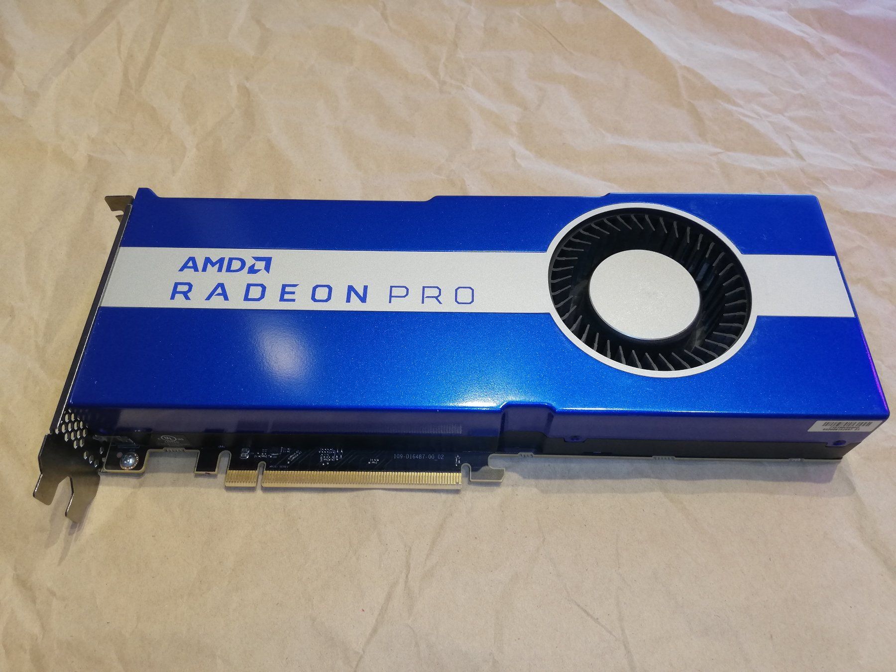 Amd Schede grafiche: AMD Radeon Pro VII   /   16 GB, HBM2 – Usato da Aarau venduto da jesty257 1