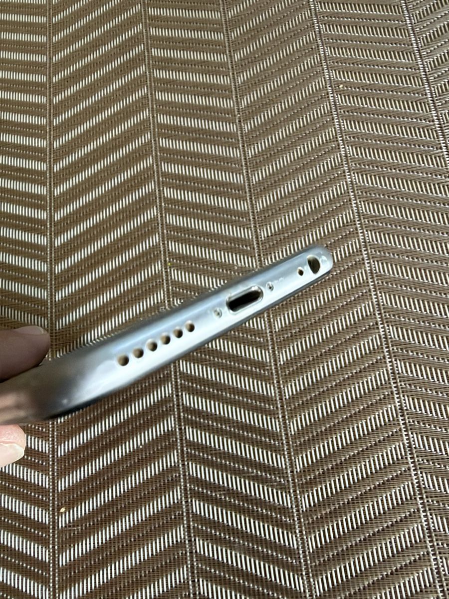 Apple Telefoni cellulari / Smartphones: Apple iPhone 6 64GB noir état correct – Usato da Vullierens venduto da gugu9 6