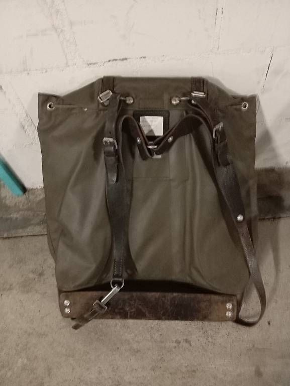 Schweizer Armee Rucksäcke: Sac militaire Suisse – Gebraucht aus Lausanne von chirashis 1