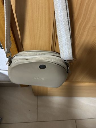 Sac à bandoulière O bag beige avec sangle réglable