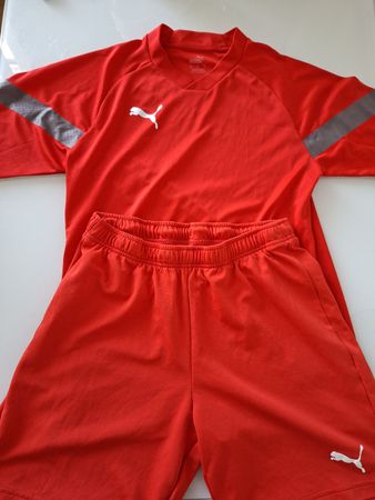 Ensemble Puma rouge, Taille M, Idéal pour l'été !