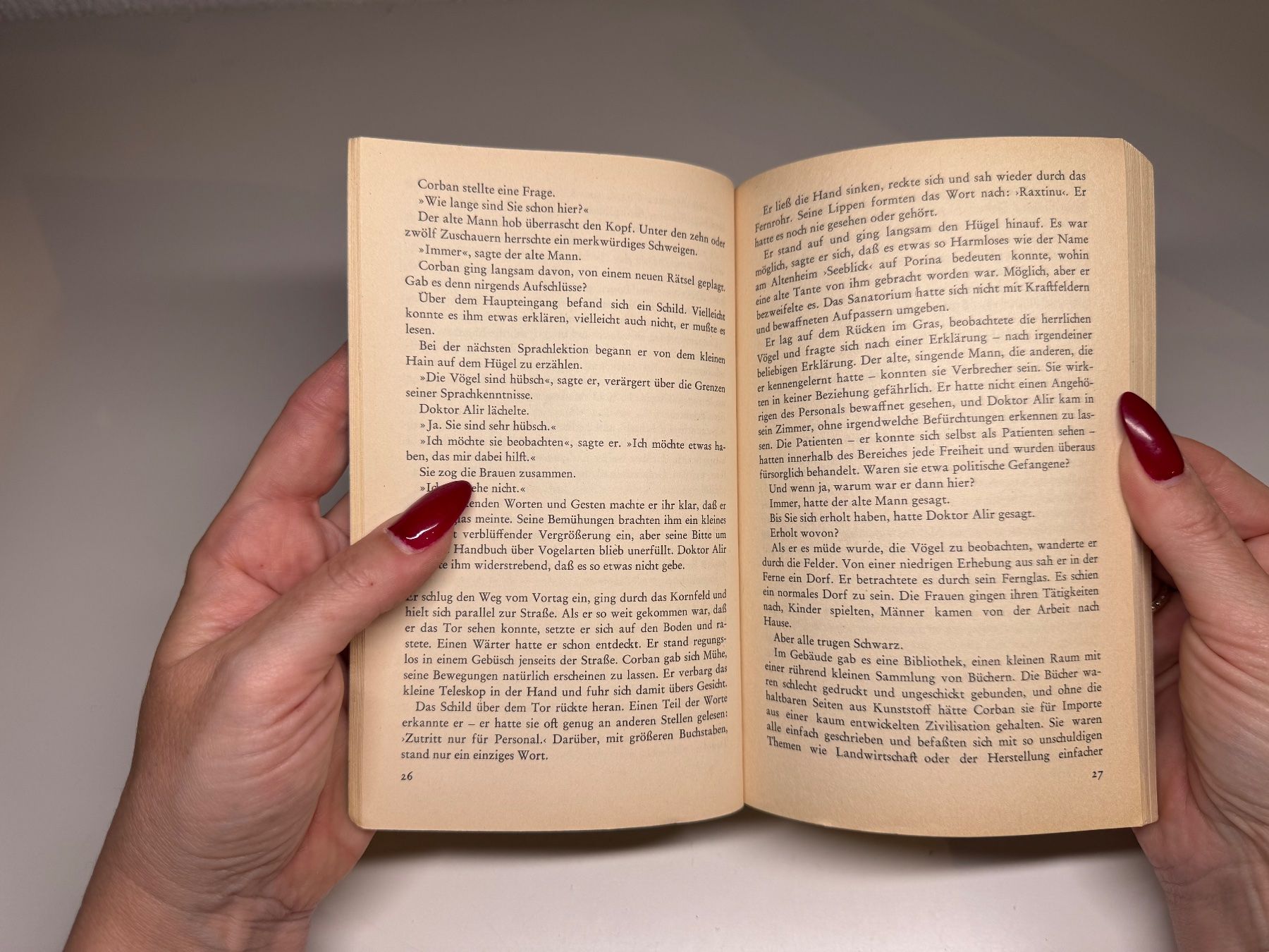 Libri: ROMAN: Lloyd Biggle, Invasion der Supermenschen – Usato da Grosswangen venduto da Deutsche_Romane 4
