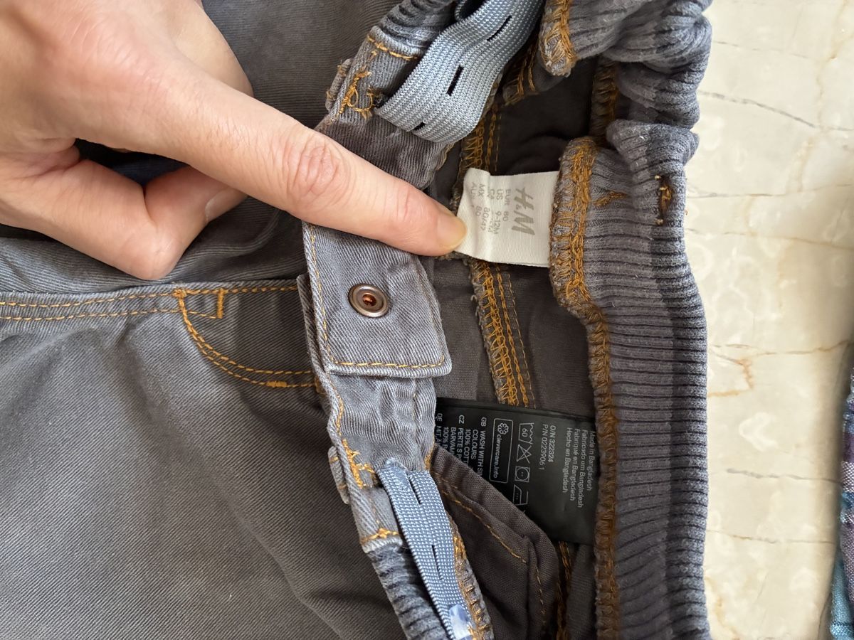 Pantaloni: Hose und Pulli, Jungs, Grösse 80, gebraucht – Usato da Münchenstein venduto da Pricemaker100 2