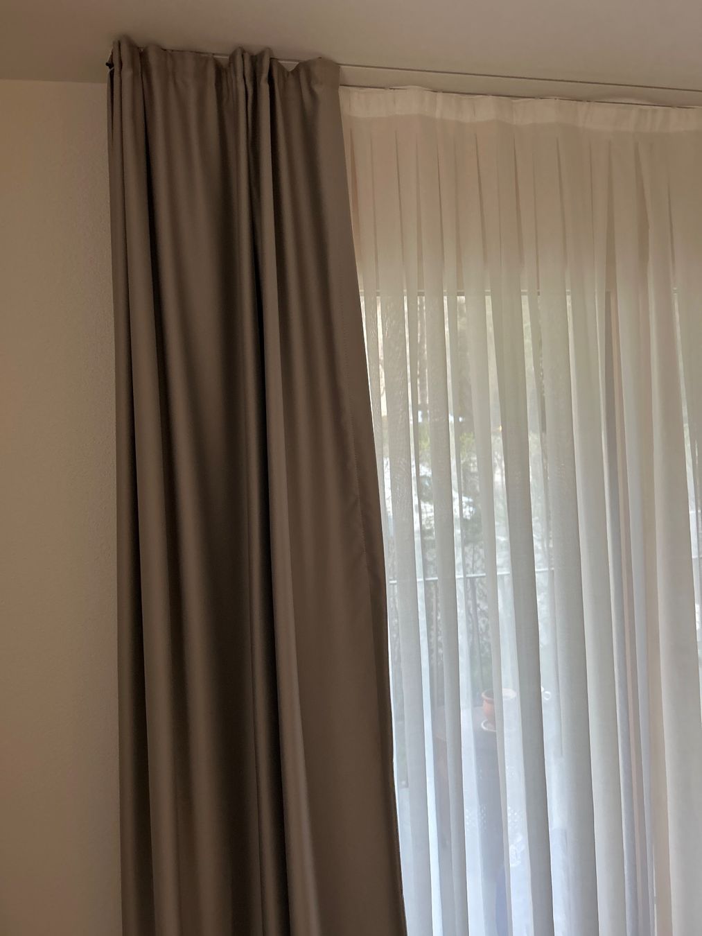 Tende: Gardine weiss/210x235cm mit Schweizer Schienensystem – Usato da Zürich venduto da SonnZH 3