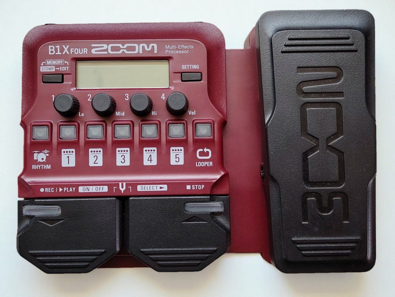 Strumenti musicali: Zoom B1X Four Bass Multi Effect – Usato da Schaanwald venduto da OPC432