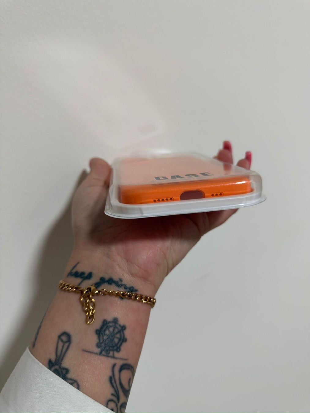 Apple Cover & Protezioni schermo: Orange iPhone 17 Case - Neu & Originalverpackt! – Nuovo e nell'imballaggio originale da Wettingen venduto da Joelds98 1