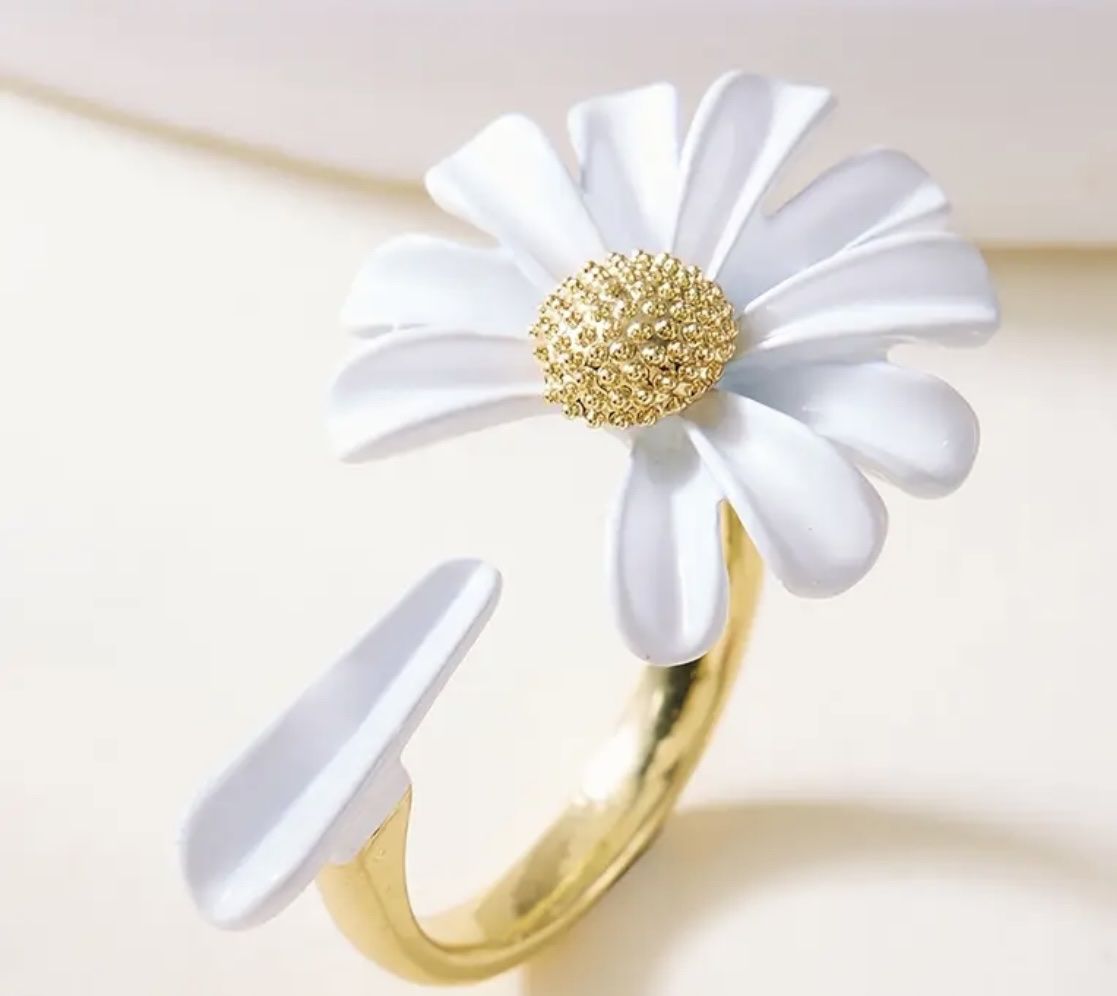Bagues: Bague Marguerite Blanche et Dorée - Taille Ajustable 🌼 – Neuf avec emballage d'origine à Chenens par anasantos90 1