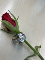 Schöner Damenring, Silber mit Strass, Grösse 17, neuwertig