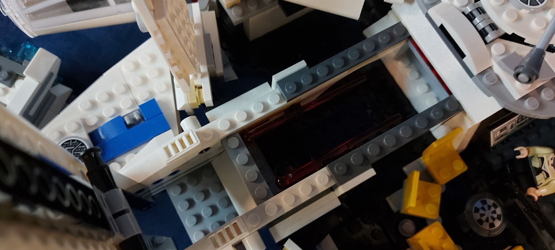 Lego Kit di costruzioni: LEGO Star Wars Faucon Millenium blanc 75212 – Usato da fully venduto da Benleouf 6