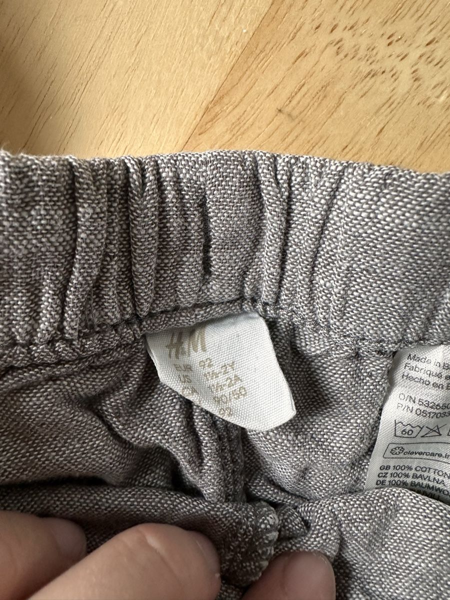Kleiderpakete & -sets: 3 Stoffhosen Grösse 92 – Gebraucht aus Riehen von jac_f2nl 1