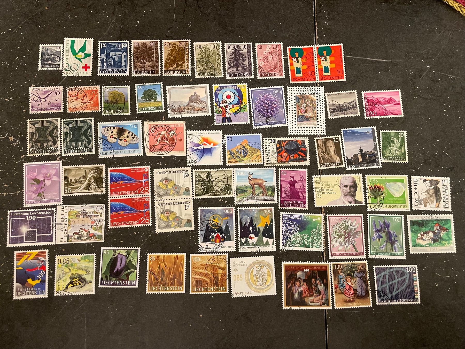 Tous les timbres: Lot Liechtenstein – D'occasion à St-Légier-Chiésaz par Theo006