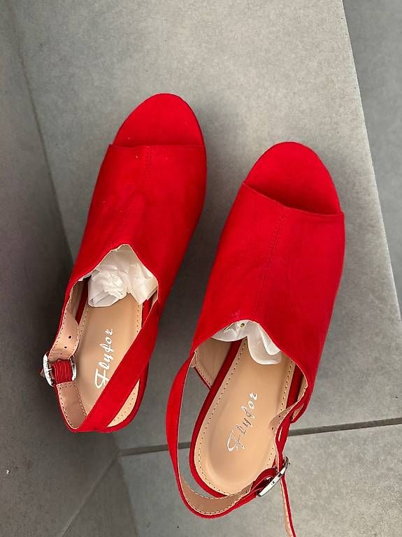Scarpe da donna: Sandales compensées rouges neuves T 40 – Usato da Confignon venduto da MVAR 3