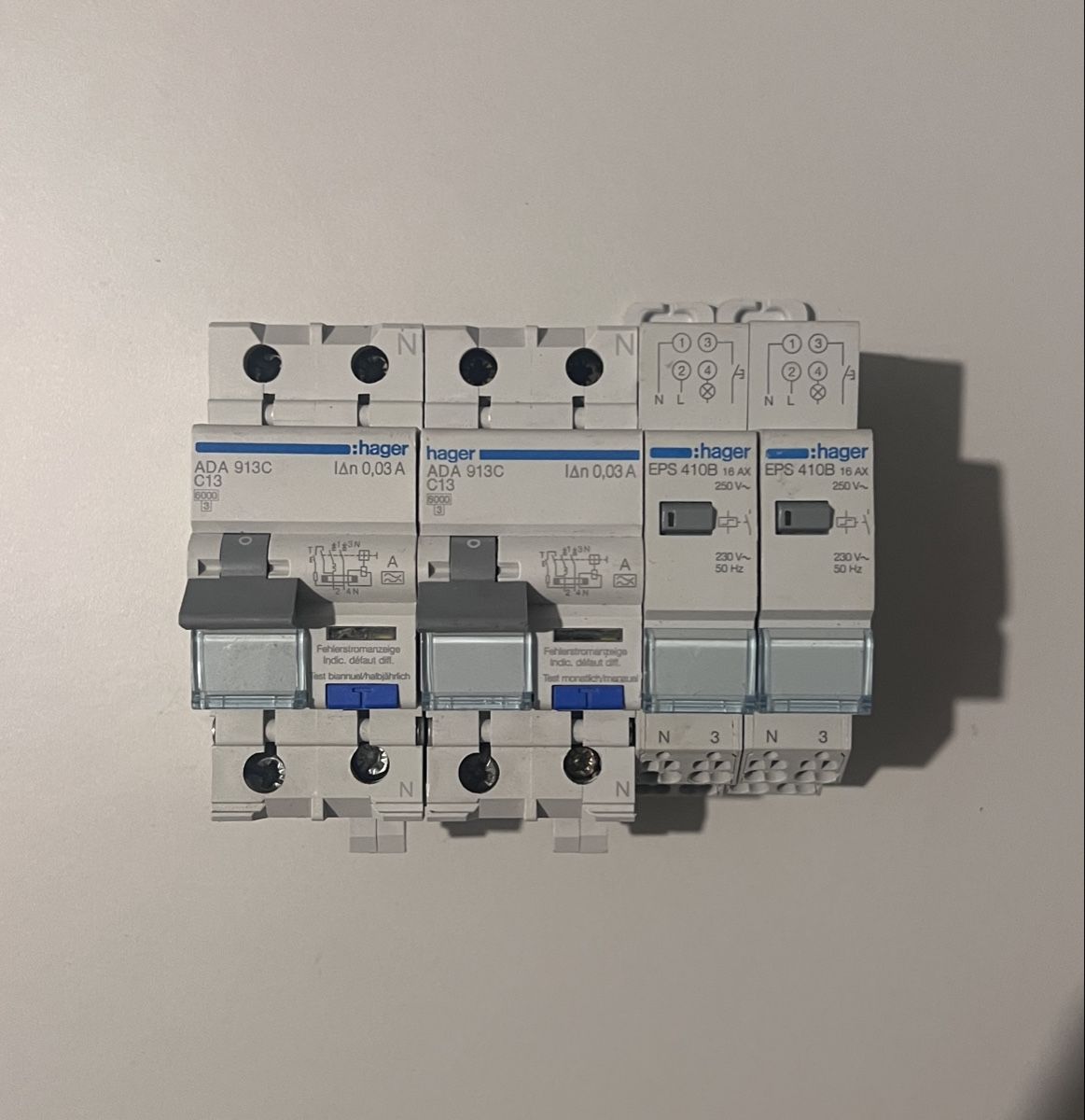 Hager Interruttori: Hager 2xFI/LS C13 2xEPS 410B  – Usato da Chur venduto da Nutzer05